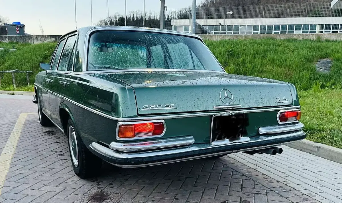Usata Mercedes W108 200 CV (147 kW) 1972 Verde Berlina