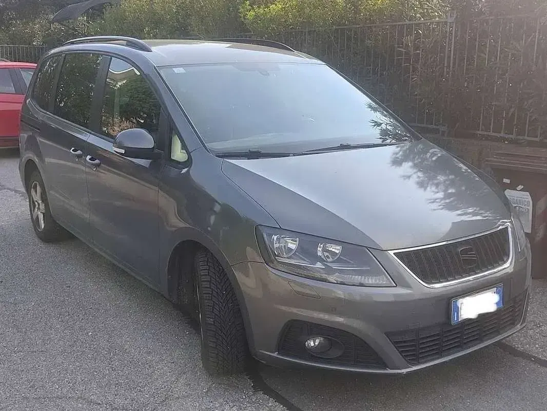 Usata Seat Alhambra 4Drive 140 CV (102 kW) 2013 Grigio Monovolume