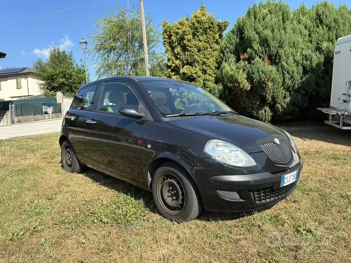 Usata Lancia Ypsilon 150 CV (110 kW) 2005 Utilitaria