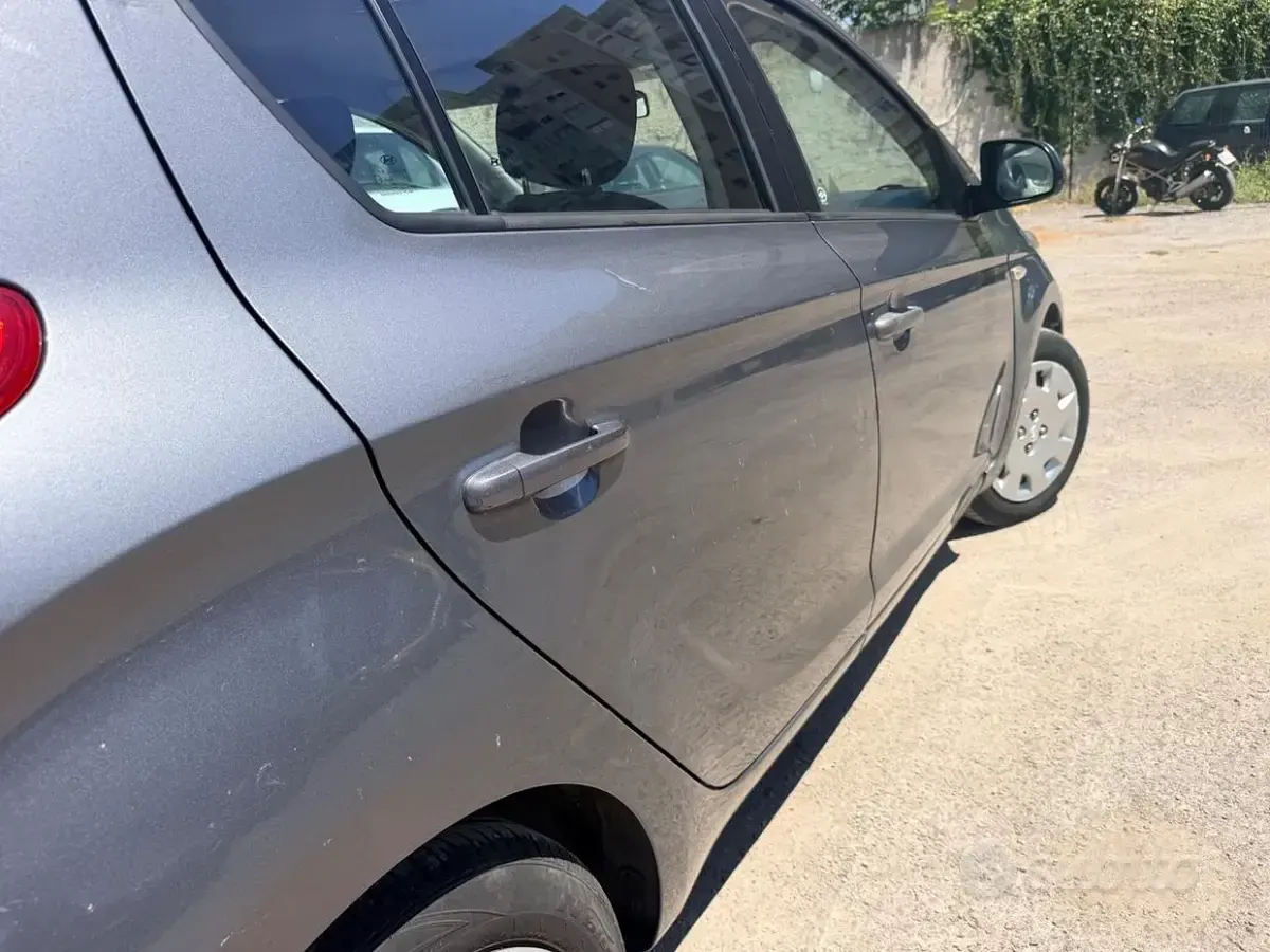 Usata Hyundai i20 Classic 85 CV (62 kW) 2014 Grigio Utilitaria