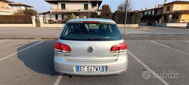 Usata VW Golf VI Comfortline 105 CV (77 kW) 2010 Grigio Utilitaria