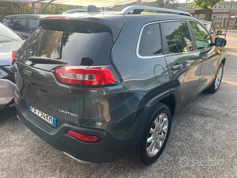Usata Jeep Cherokee Limited 200 CV (147 kW) 2016 Grigio SUV