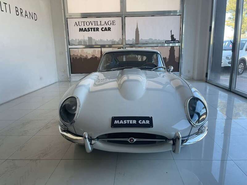 Usata Jaguar E-Type 265 CV (194 kW) 1962 Bianco Coupé