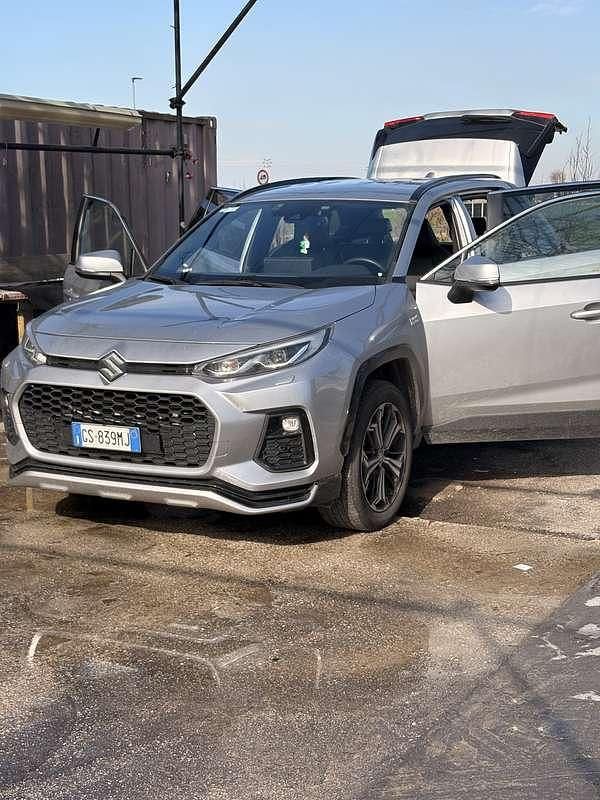 Second-hand Suzuki Across 185 CP (136 kW) 2024 SUV