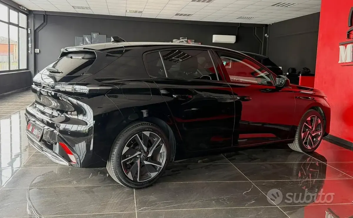 Usata Peugeot 308 Allure 131 CV (96 kW) 2022 Nero Berlina