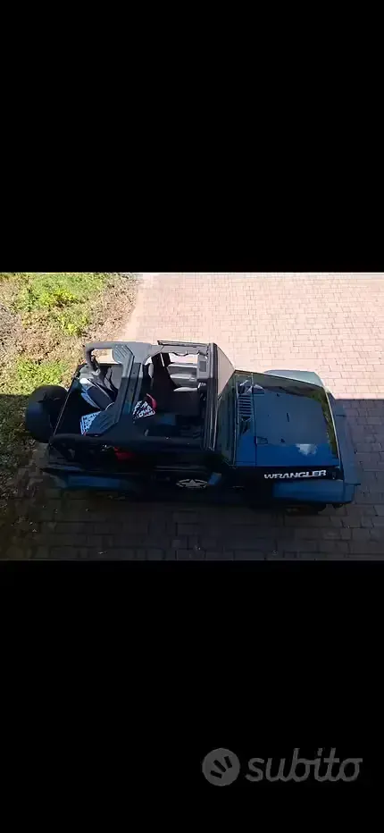 Begagnad Jeep Wrangler Sahara 200 HK (147 kW) 2012 Svart SUV