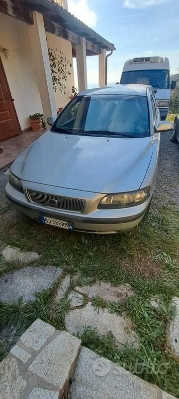 Usata Volvo V70 140 CV (102 kW) 2000 Grigio Station wagon