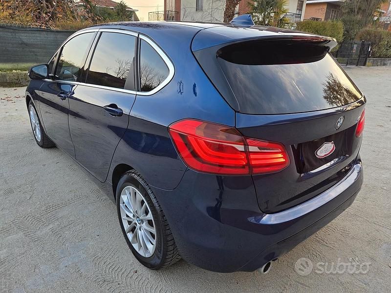 Usata BMW 218 Sport Line 140 CV (102 kW) 2019 Blu Station wagon