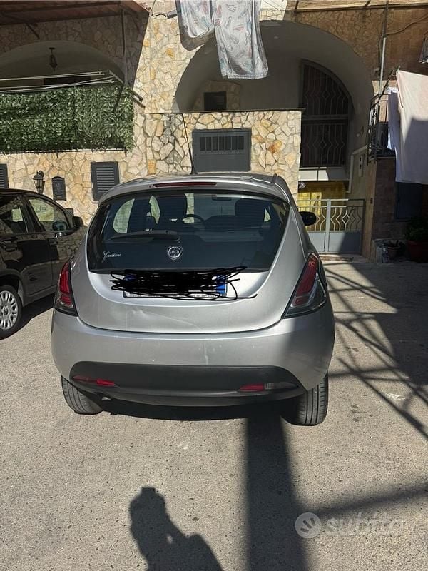 Usata 2019 Lancia Ypsilon Due volumi | 5500 € (Super prezzo) - Immagine 1/4