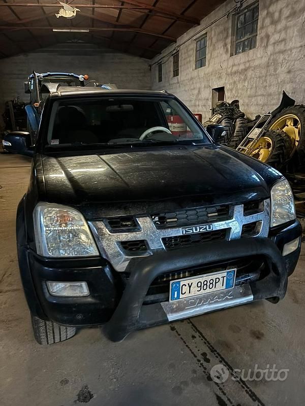 Usata Isuzu D-Max 131 CV (96 kW) 2005 Nero Utilitaria