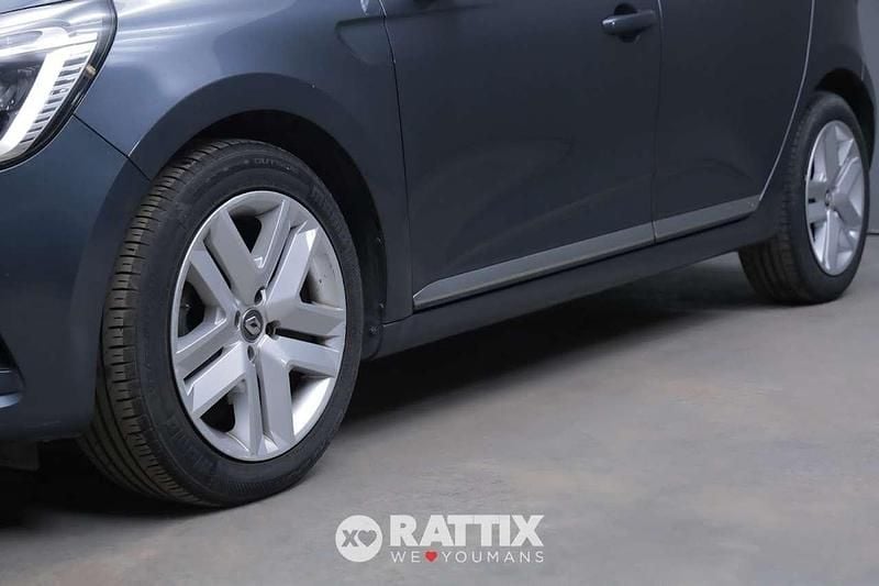 Używany Renault Clio V Business 101 KM (74 kW) 2021 Szary Sedan/Limuzyna