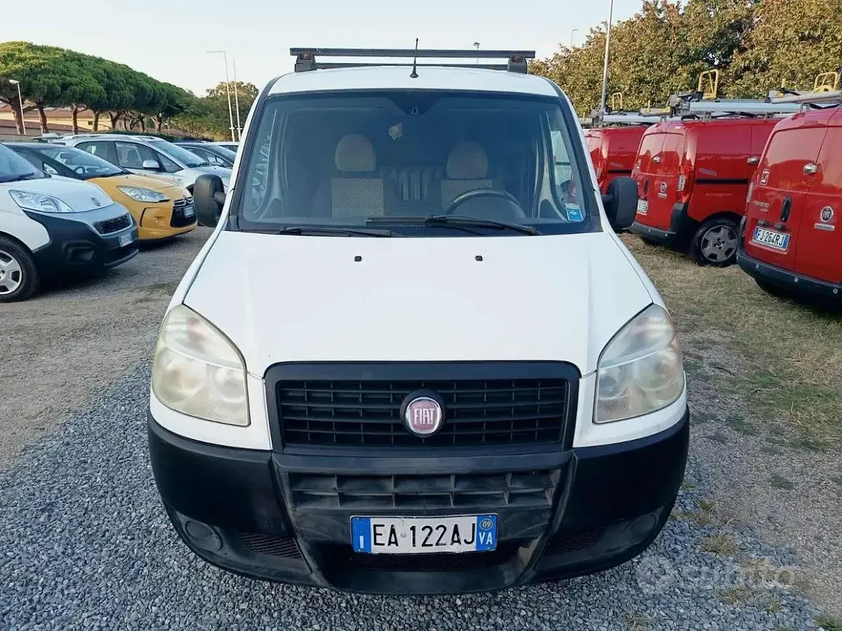 Usata Fiat Doblò 84 CV (61 kW) 2009 Monovolume