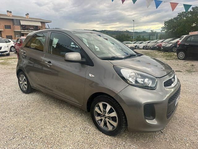 Usata Kia Picanto 69 CV (50 kW) 2017 Gray Utilitaria