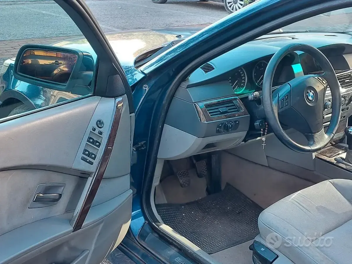 Usata BMW 525 177 CV (130 kW) 2006 Blu Berlina