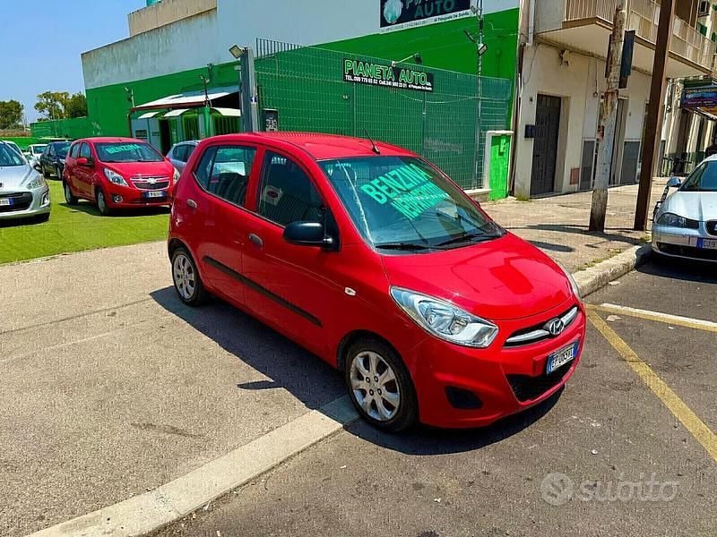 Usata Hyundai i10 69 CV (50 kW) 2012 Rosso Utilitaria