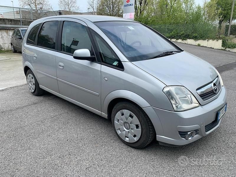 Usata Opel Meriva Enjoy 125 CV (91 kW) 2009 Grigio Monovolume