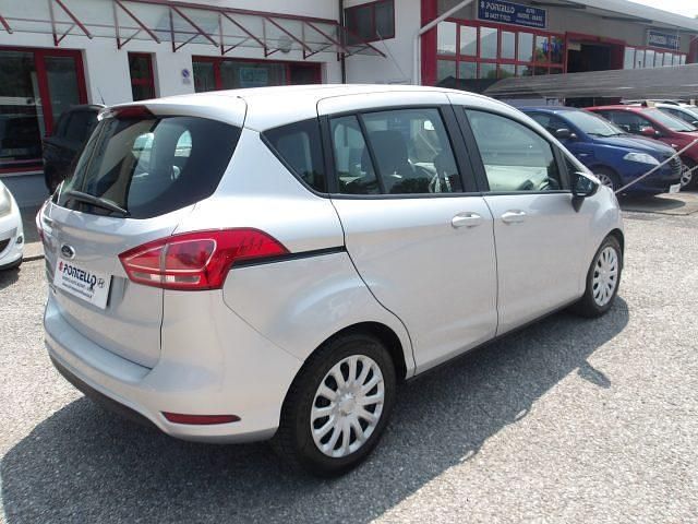 Usata Ford B-MAX 90 CV (66 kW) 2015 Argento Monovolume