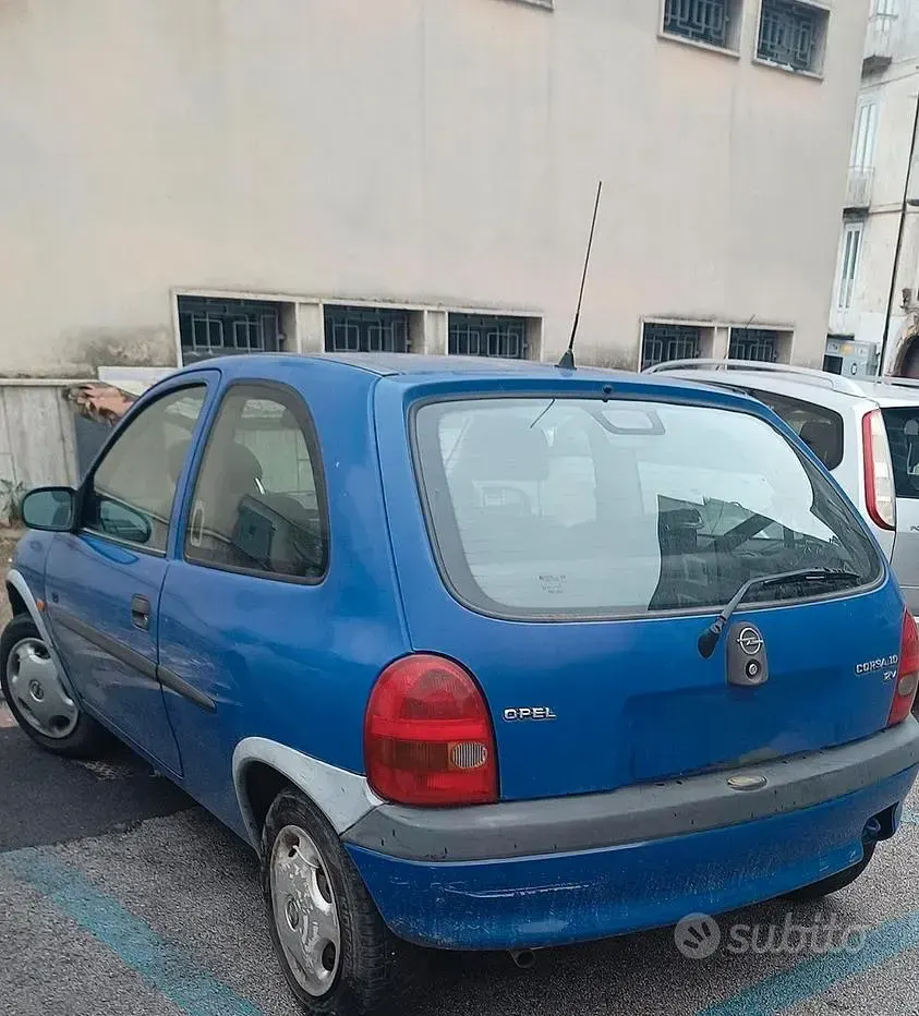 Usata Opel Corsa 54 CV (39 kW) 1999 Blu Utilitaria