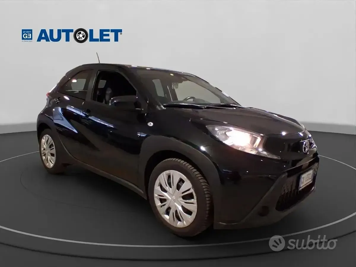Usata Toyota Aygo X Active 72 CV (52 kW) 2022 Nero SUV
