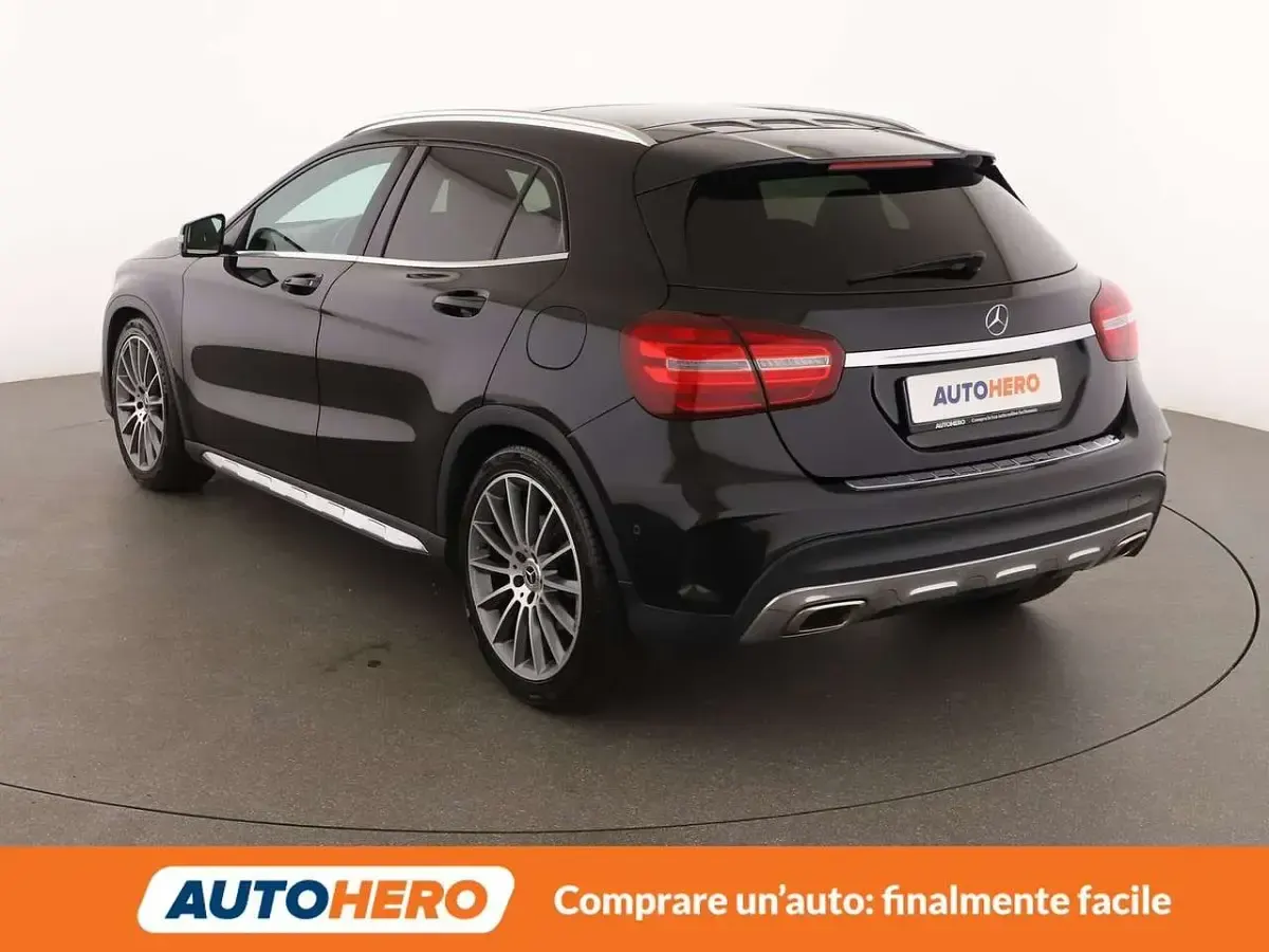 Usata Mercedes GLA250 AMG line 211 CV (155 kW) 2018 Nero SUV