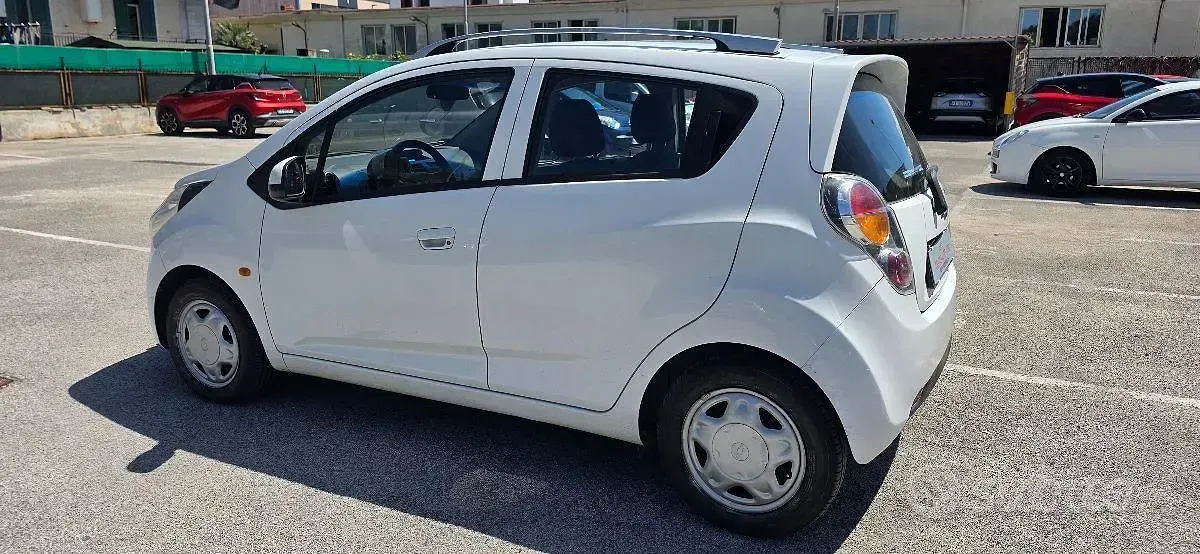 Usata Chevrolet Spark LS 67 CV (49 kW) 2010 Bianco Utilitaria