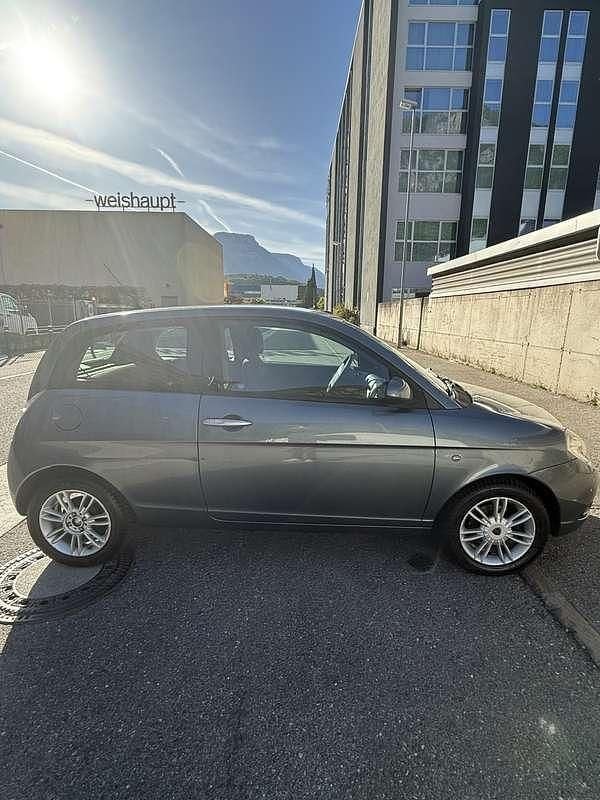 Usata Lancia Ypsilon 60 CV (44 kW) 2010 Utilitaria