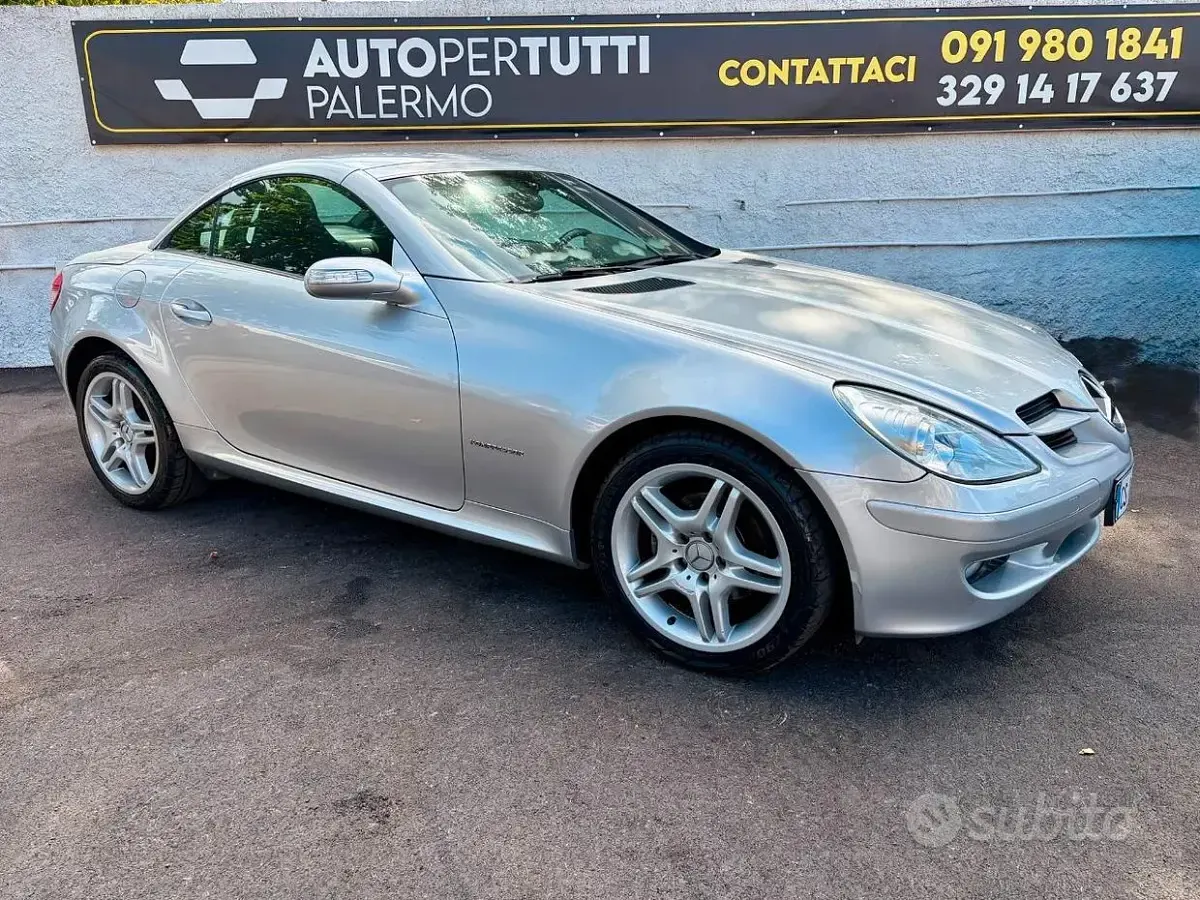 Usata Mercedes SLK200 163 CV (119 kW) 2006 Grigio Cabrio