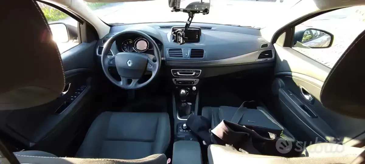 Usata Renault Mégane GrandTour 110 CV (80 kW) 2013 Grigio Station wagon