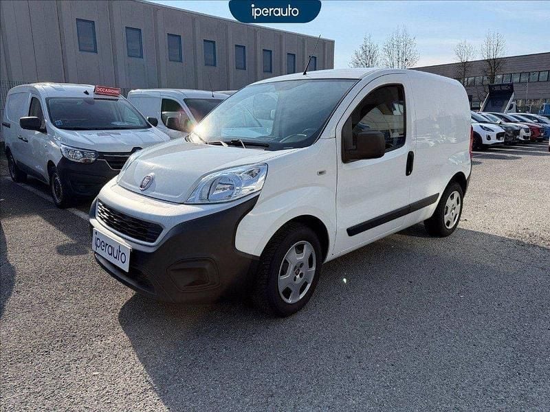 Begagnad Fiat Fiorino 95 HK (69 kW) 2021 Minibuss