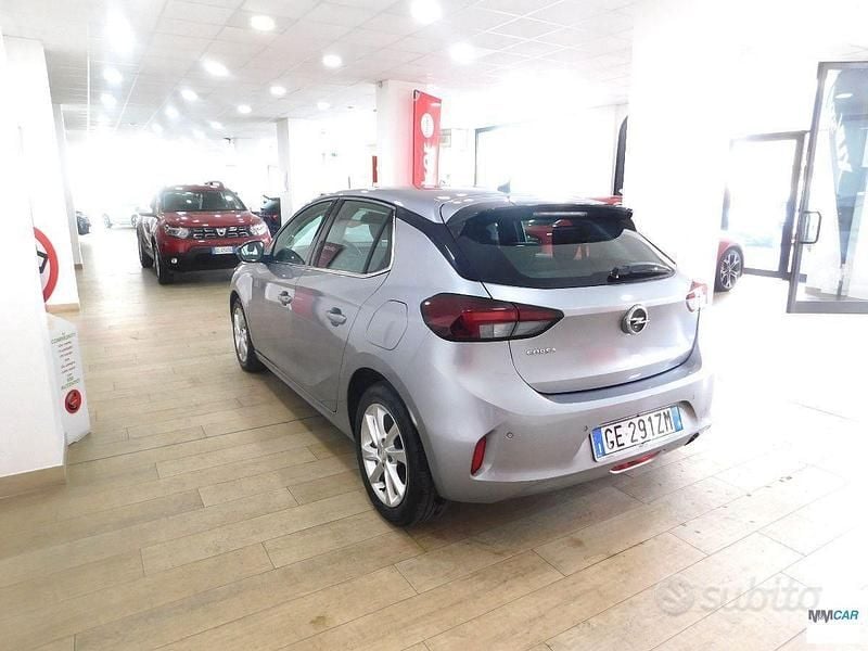Usata Opel Corsa Elegance 75 CV (55 kW) 2021 Grigio chiaro Utilitaria