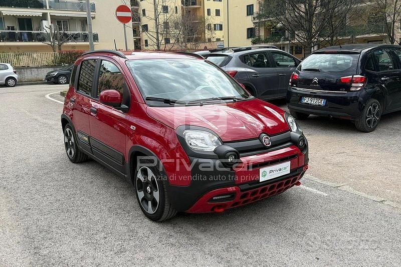 Usata Fiat Panda Cross Cross 69 CV (50 kW) 2025 Rosso Utilitaria