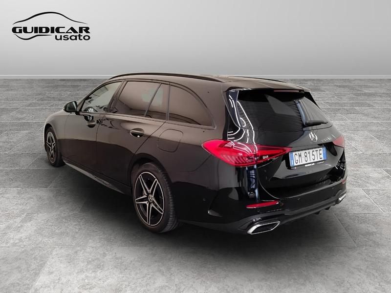 Usata Mercedes 300 Premium 197 CV (144 kW) 2023 Nero Station wagon