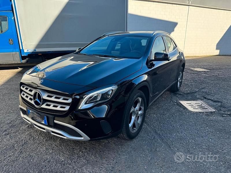 Usata Mercedes GLA180 2019 Nero SUV