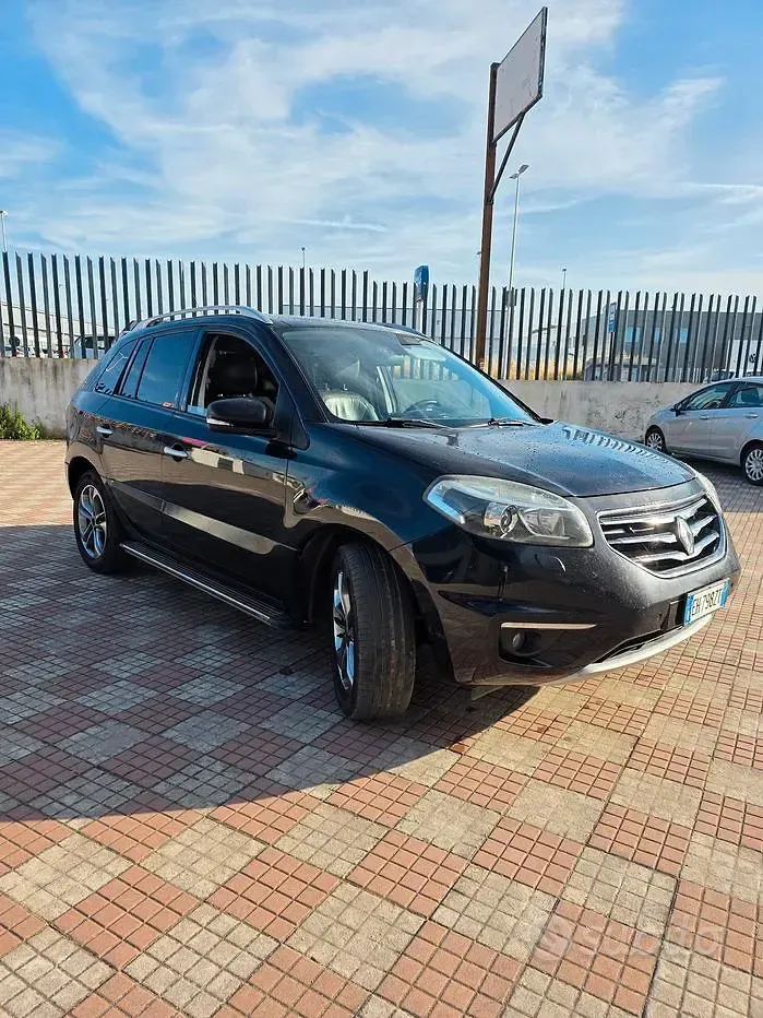 Usata Renault Koleos 150 CV (110 kW) 2012 Nero SUV