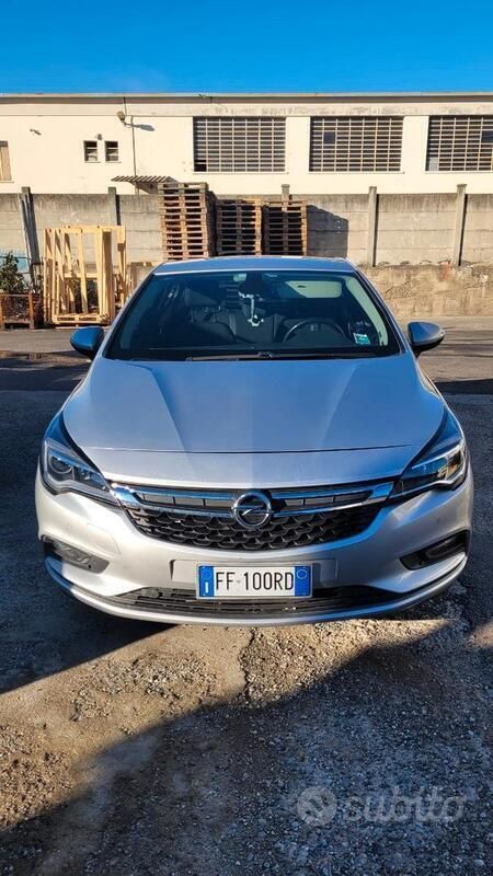 Usata Opel Astra Business 95 CV (69 kW) 2016 Grigio Berlina