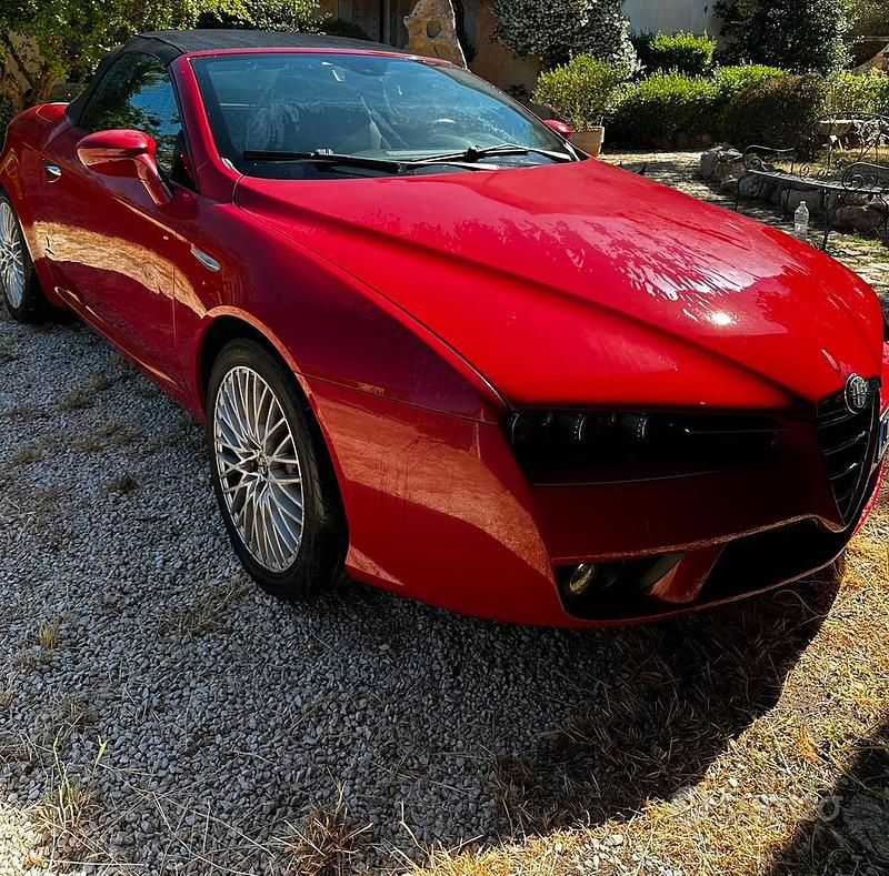 Usata Alfa Romeo Spider 210 CV (154 kW) 2007 Rosso Cabrio