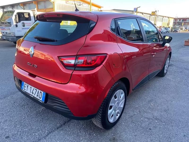 Usata Renault Clio IV 75 CV (55 kW) 2015 Rosso Berlina