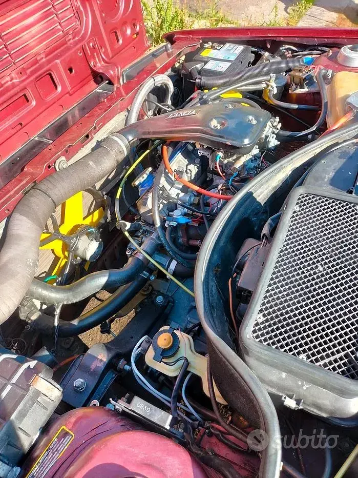 Usata Lancia Delta 75 CV (55 kW) 1989 Utilitaria