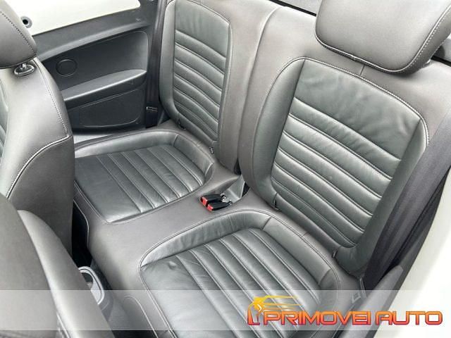 Usata VW Beetle Cabriolet Cup 105 CV (77 kW) 2014 Bianco Cabrio