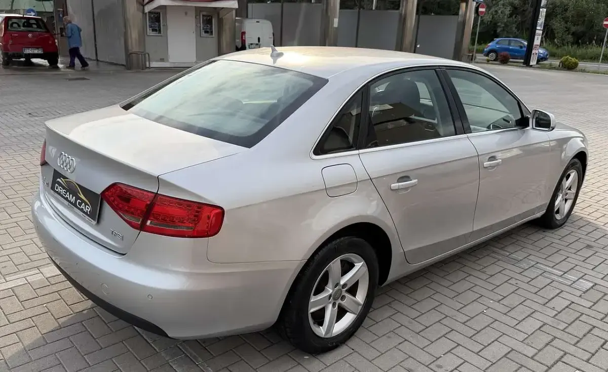 Usata Audi A4 120 CV (88 kW) 2011 Other Berlina