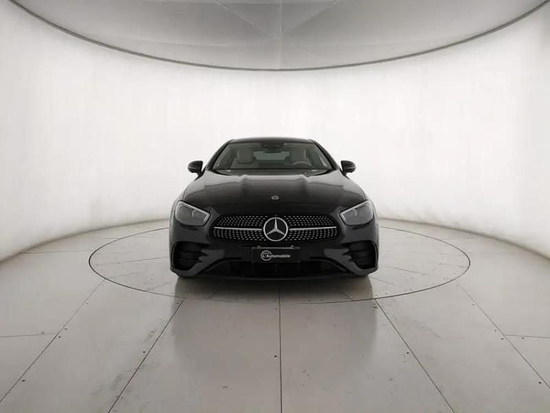 Usata Mercedes E400 Premium Plus 330 CV (242 kW) 2021 Nero Coupé