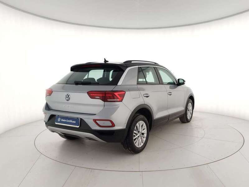 Usata VW T-Roc Life 150 CV (110 kW) 2024 Grigio SUV
