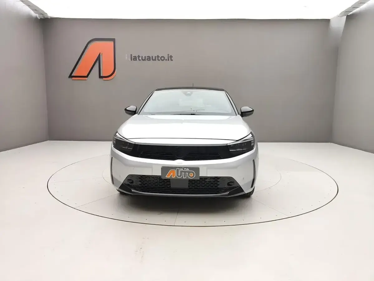 Usata Opel Corsa 101 CV (74 kW) 2025 Nero Utilitaria