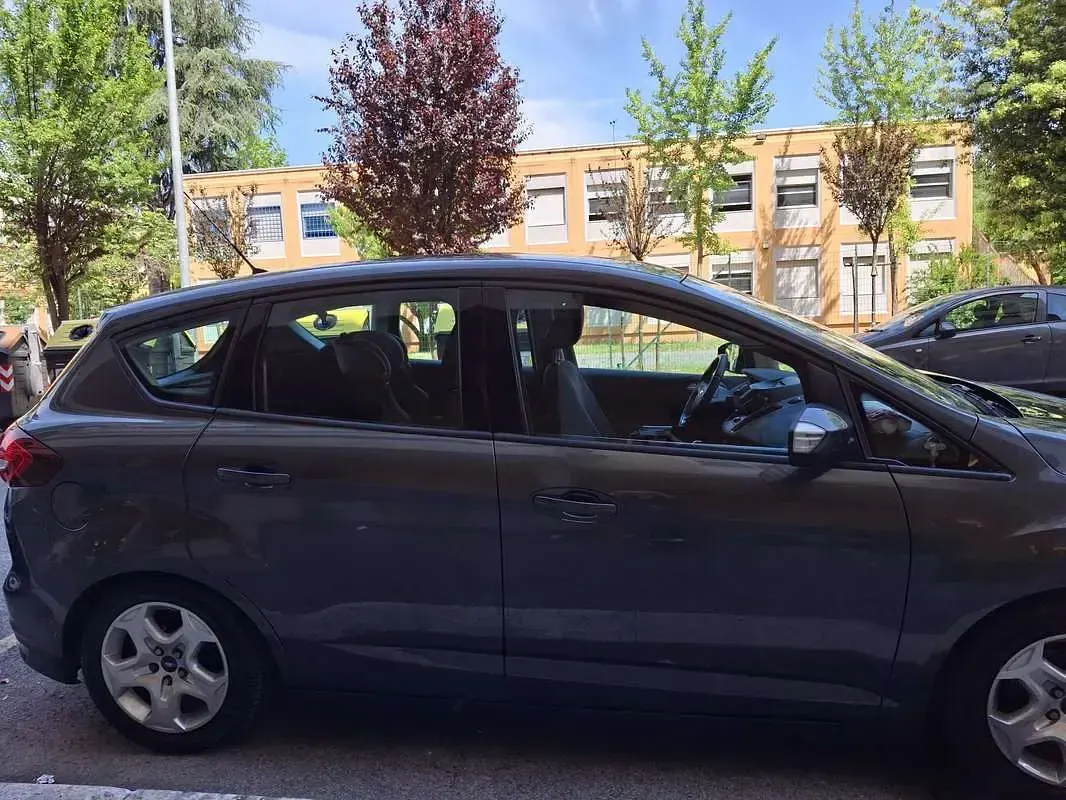 Usata Ford C-MAX 120 CV (88 kW) 2016 Grigio Monovolume