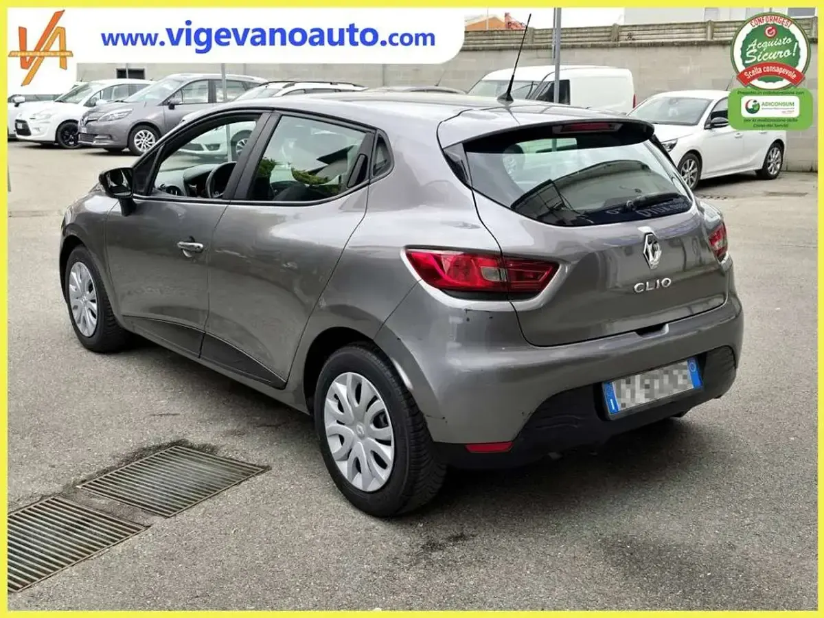 Usata Renault Clio IV 75 CV (55 kW) 2013 Grigio Berlina