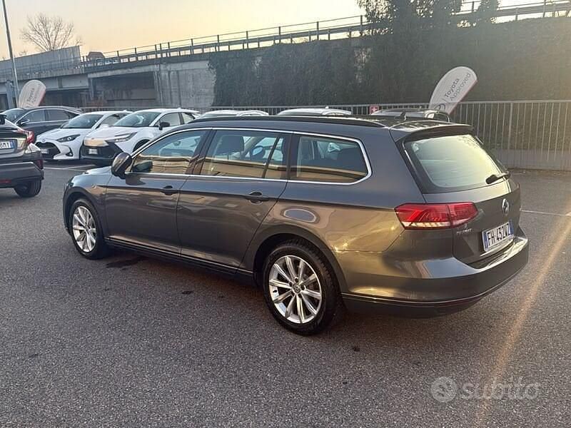 Usata VW Passat Comfortline 150 CV (110 kW) 2017 Nero Station wagon