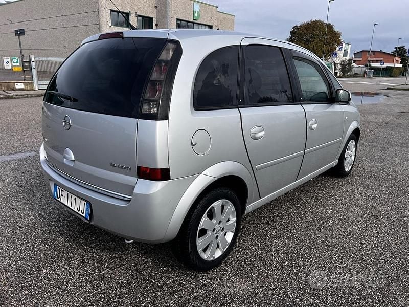 Usata Opel Meriva Cosmo 74 CV (54 kW) 2007 Grigio Monovolume