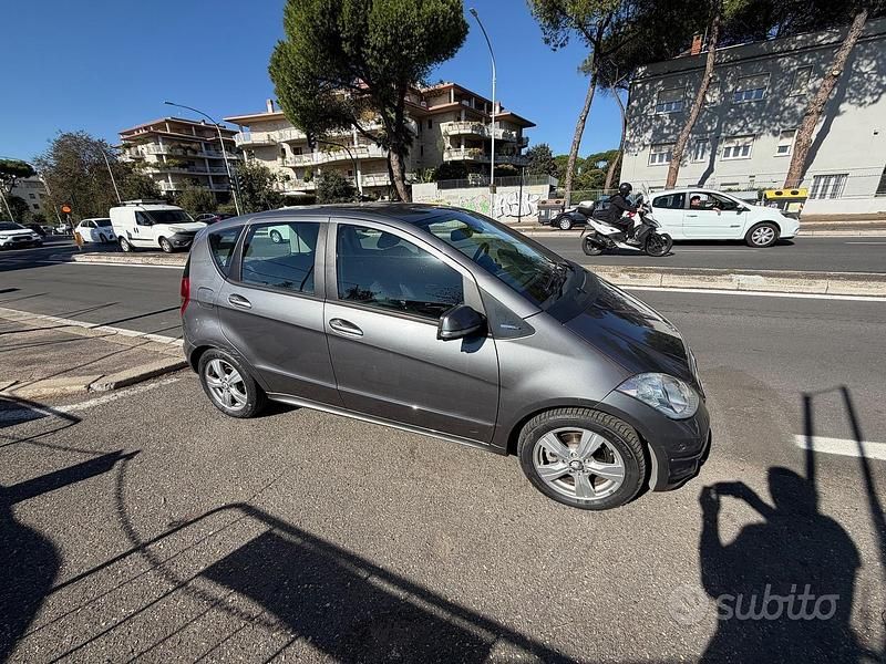 Usata Mercedes A160 Avantgarde 95 CV (69 kW) 2010 Grigio Berlina