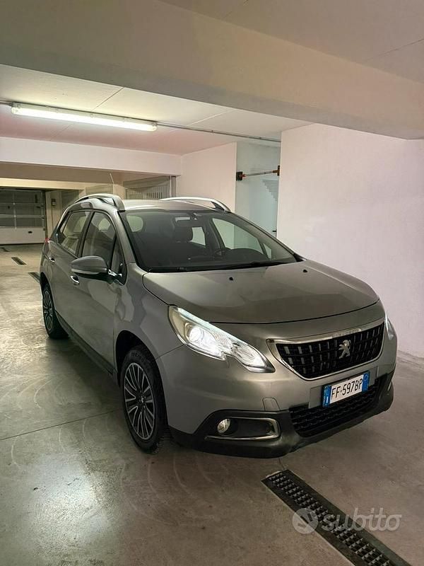 Usata Peugeot 2008 75 CV (55 kW) 2016 Grigio SUV