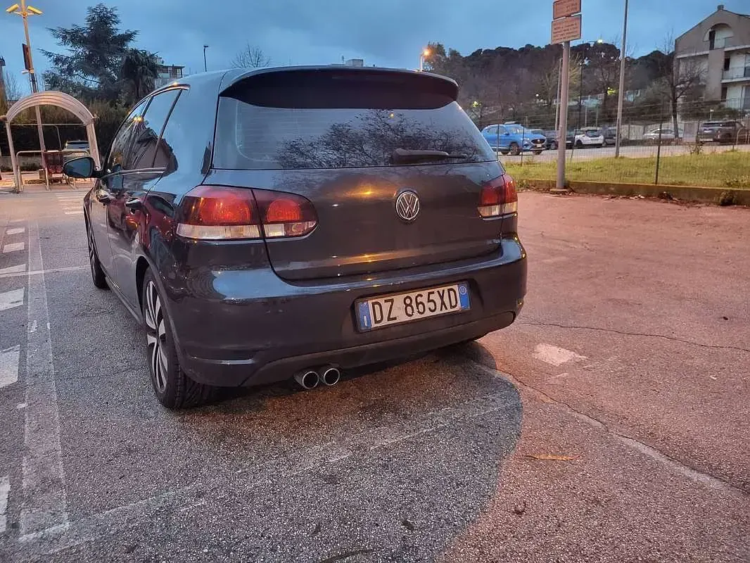 Usata VW Golf VI GTD 170 CV (125 kW) 2010 Blu/azzurro Utilitaria